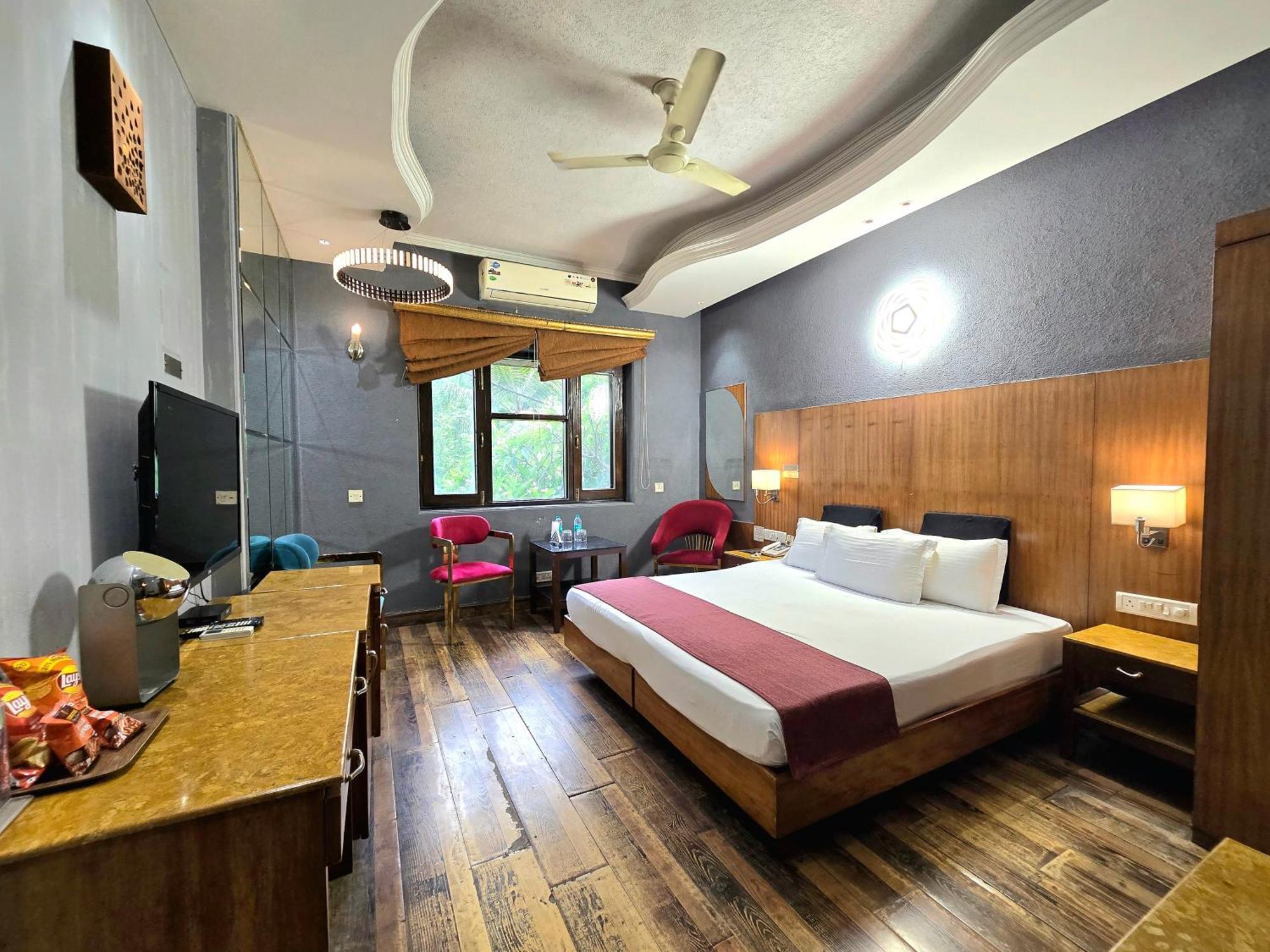 Deluxe Single Room