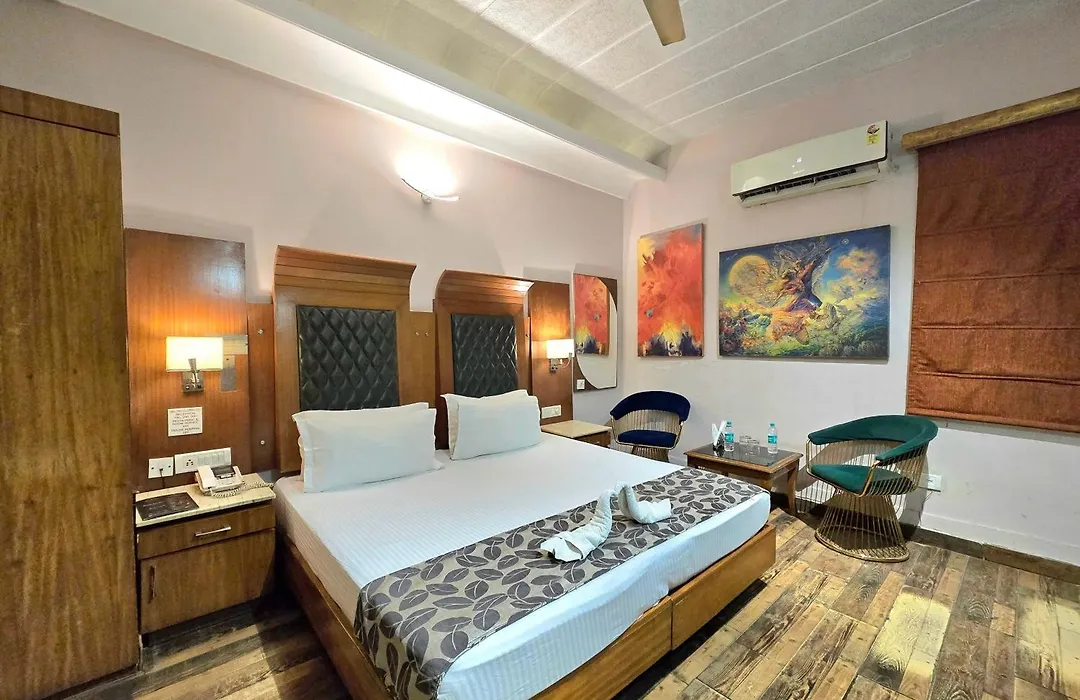 Hotel Royal Castle Grand-1